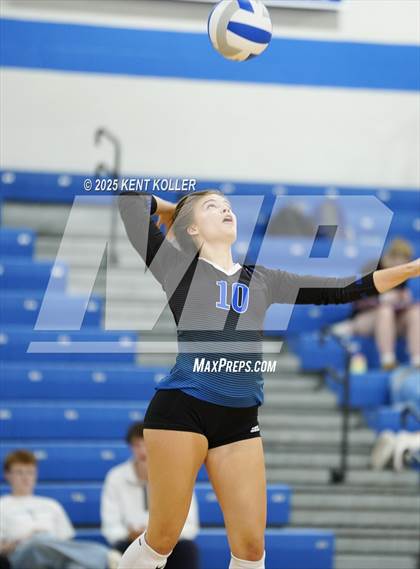 Thumbnail 2 in Bloomfield Hills @ Rochester photogallery.