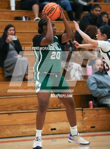 Thumbnail 3 in Granada Hills Charter vs Maranatha photogallery.