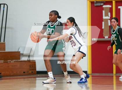 Thumbnail 2 in Granada Hills Charter vs Maranatha photogallery.