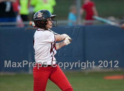 Thumbnail 1 in Bonham vs Lovejoy (3A Region II Area Playoff) photogallery.