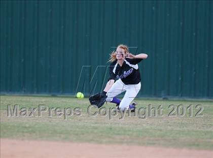 Thumbnail 1 in Bonham vs Lovejoy (3A Region II Area Playoff) photogallery.