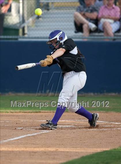 Thumbnail 1 in Bonham vs Lovejoy (3A Region II Area Playoff) photogallery.