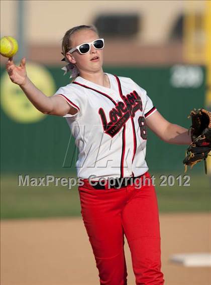 Thumbnail 2 in Bonham vs Lovejoy (3A Region II Area Playoff) photogallery.