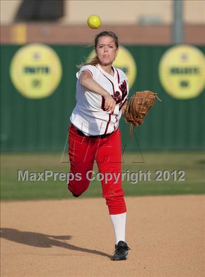 Thumbnail 3 in Bonham vs Lovejoy (3A Region II Area Playoff) photogallery.