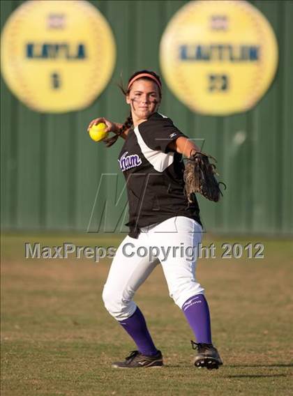 Thumbnail 2 in Bonham vs Lovejoy (3A Region II Area Playoff) photogallery.