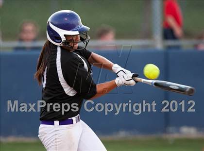 Thumbnail 3 in Bonham vs Lovejoy (3A Region II Area Playoff) photogallery.