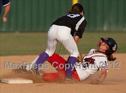 Thumbnail 1 in Bonham vs Lovejoy (3A Region II Area Playoff) photogallery.