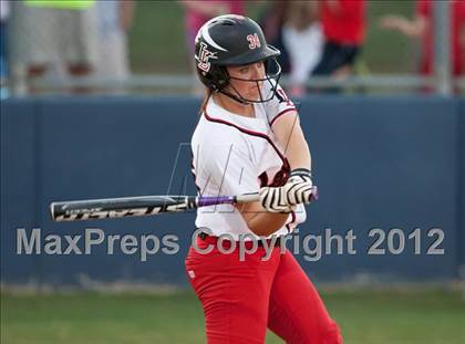 Thumbnail 2 in Bonham vs Lovejoy (3A Region II Area Playoff) photogallery.