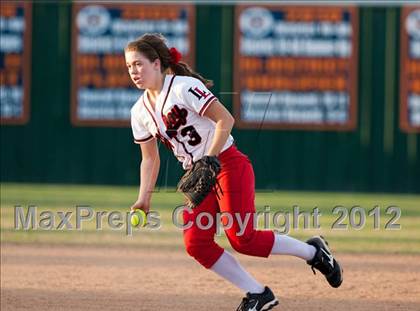 Thumbnail 1 in Bonham vs Lovejoy (3A Region II Area Playoff) photogallery.