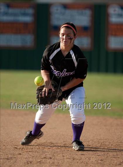 Thumbnail 3 in Bonham vs Lovejoy (3A Region II Area Playoff) photogallery.