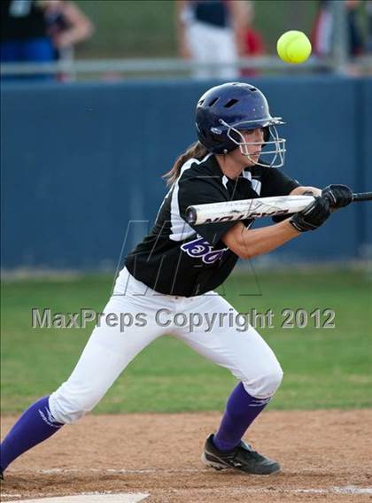 Thumbnail 3 in Bonham vs Lovejoy (3A Region II Area Playoff) photogallery.