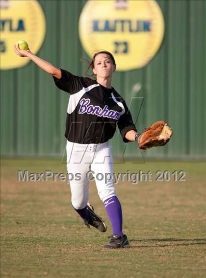 Thumbnail 3 in Bonham vs Lovejoy (3A Region II Area Playoff) photogallery.