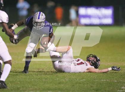 Thumbnail 2 in Porter-Gaud vs. First Baptist School photogallery.