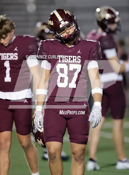 Thumbnail 1 in Vista Ridge @ Dripping Springs (UIL 6A Bi-District Playoff) photogallery.