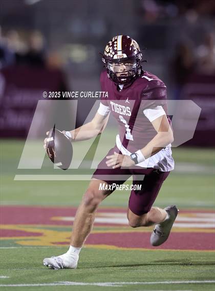 Thumbnail 3 in Vista Ridge @ Dripping Springs (UIL 6A Bi-District Playoff) photogallery.