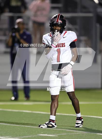 Thumbnail 1 in Vista Ridge @ Dripping Springs (UIL 6A Bi-District Playoff) photogallery.