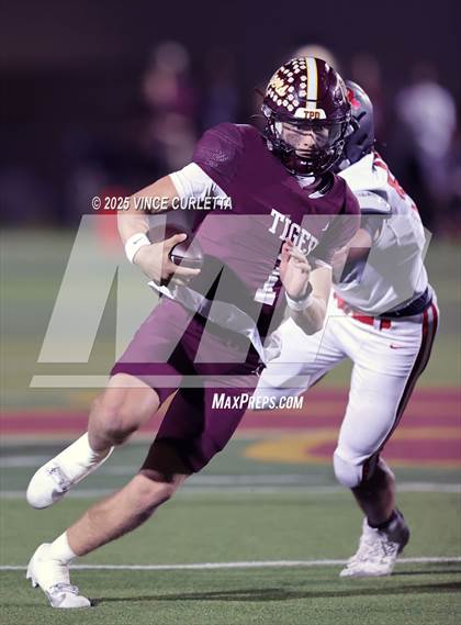 Thumbnail 2 in Vista Ridge @ Dripping Springs (UIL 6A Bi-District Playoff) photogallery.