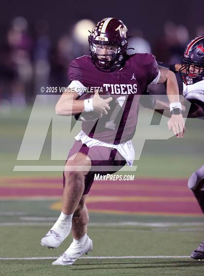 Thumbnail 3 in Vista Ridge @ Dripping Springs (UIL 6A Bi-District Playoff) photogallery.