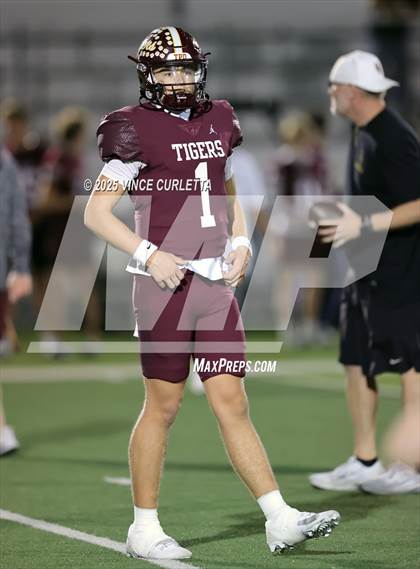 Thumbnail 1 in Vista Ridge @ Dripping Springs (UIL 6A Bi-District Playoff) photogallery.