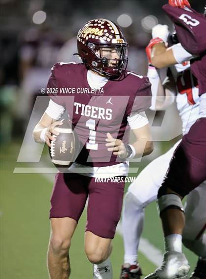 Thumbnail 1 in Vista Ridge @ Dripping Springs (UIL 6A Bi-District Playoff) photogallery.