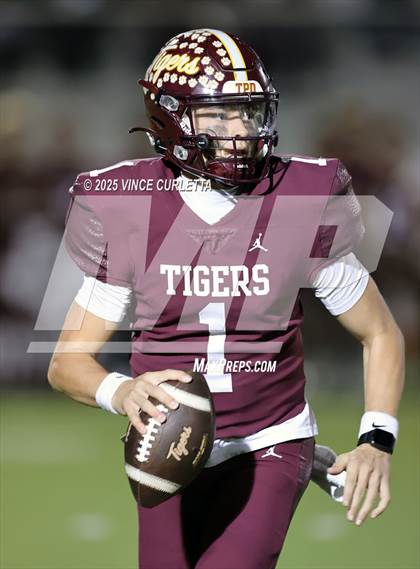 Thumbnail 2 in Vista Ridge @ Dripping Springs (UIL 6A Bi-District Playoff) photogallery.