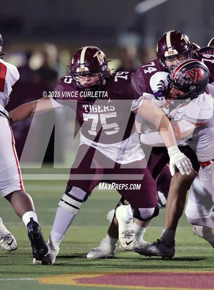 Thumbnail 1 in Vista Ridge @ Dripping Springs (UIL 6A Bi-District Playoff) photogallery.