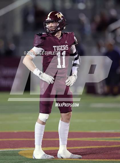 Thumbnail 3 in Vista Ridge @ Dripping Springs (UIL 6A Bi-District Playoff) photogallery.