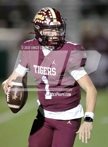 Thumbnail 3 in Vista Ridge @ Dripping Springs (UIL 6A Bi-District Playoff) photogallery.