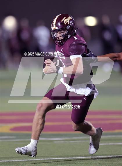 Thumbnail 1 in Vista Ridge @ Dripping Springs (UIL 6A Bi-District Playoff) photogallery.