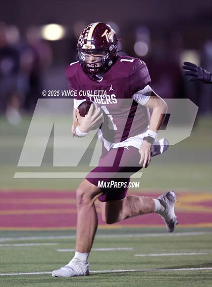 Thumbnail 2 in Vista Ridge @ Dripping Springs (UIL 6A Bi-District Playoff) photogallery.