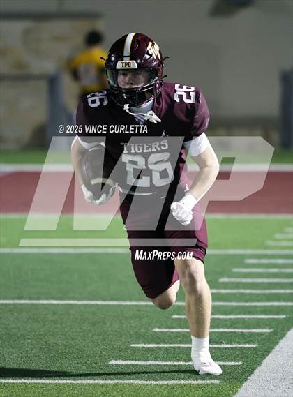 Thumbnail 3 in Vista Ridge @ Dripping Springs (UIL 6A Bi-District Playoff) photogallery.