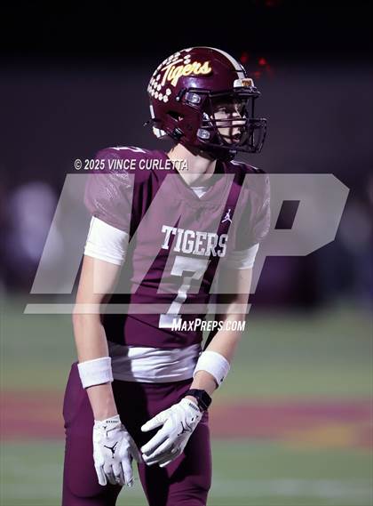 Thumbnail 1 in Vista Ridge @ Dripping Springs (UIL 6A Bi-District Playoff) photogallery.