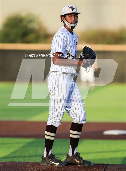 Thumbnail 3 in JSerra Catholic @ St. Francis photogallery.