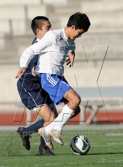 Thumbnail 2 in Dana Hills vs Corona Del Mar (Zach Butcher Memorial Tournament) photogallery.