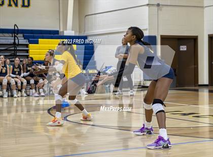 Thumbnail 1 in Episcopal @ Bullis photogallery.