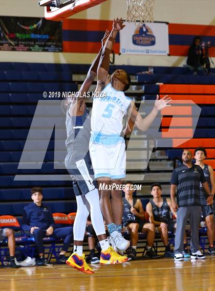 Thumbnail 2 in Birmingham vs. Lee (Tarkanian Classic) photogallery.