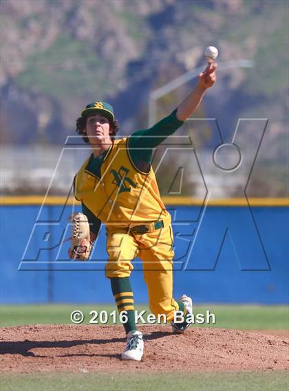 Thumbnail 3 in Royal @ Camarillo photogallery.