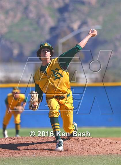 Thumbnail 1 in Royal @ Camarillo photogallery.