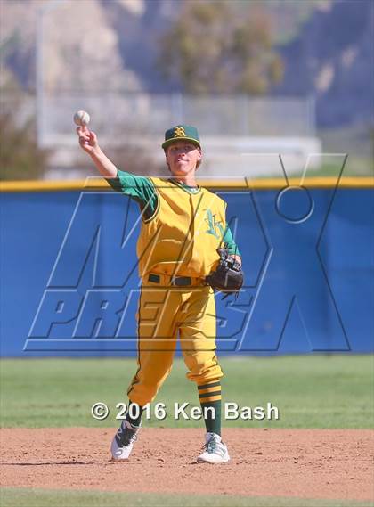 Thumbnail 2 in Royal @ Camarillo photogallery.