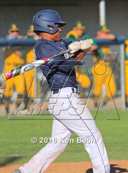 Thumbnail 2 in Royal @ Camarillo photogallery.