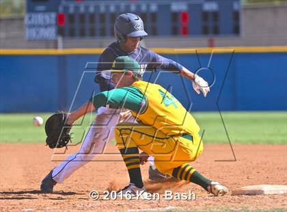 Thumbnail 3 in Royal @ Camarillo photogallery.