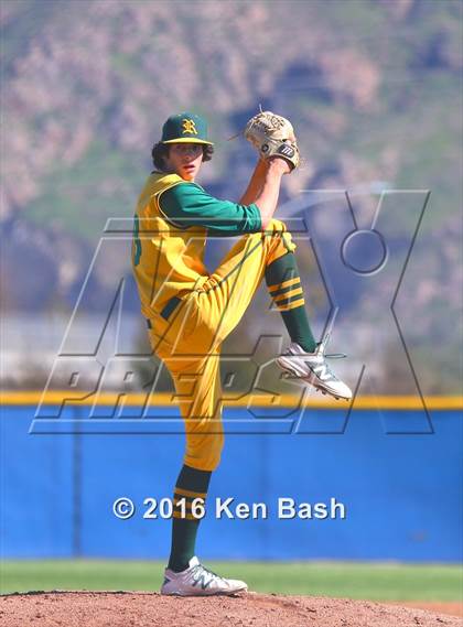 Thumbnail 1 in Royal @ Camarillo photogallery.