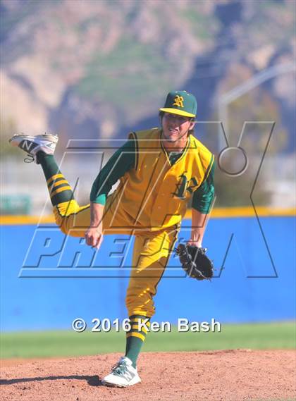 Thumbnail 3 in Royal @ Camarillo photogallery.