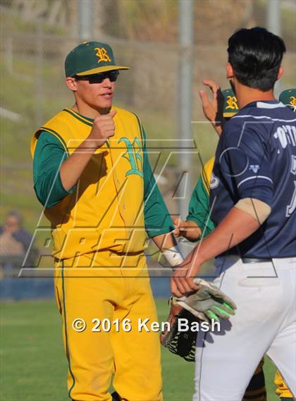 Thumbnail 3 in Royal @ Camarillo photogallery.