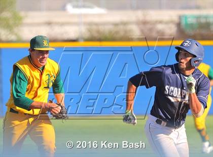 Thumbnail 3 in Royal @ Camarillo photogallery.