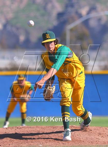 Thumbnail 2 in Royal @ Camarillo photogallery.