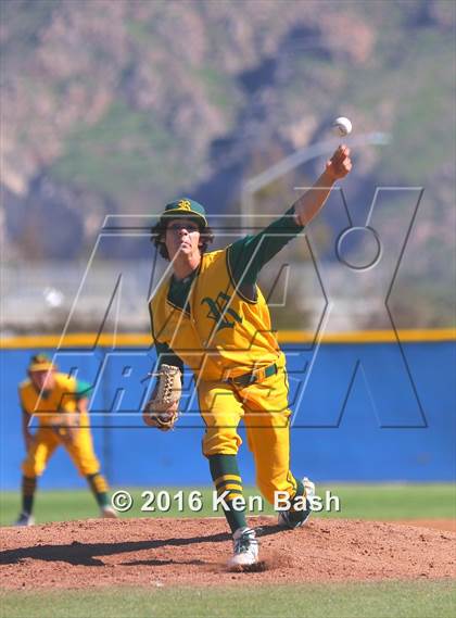 Thumbnail 3 in Royal @ Camarillo photogallery.