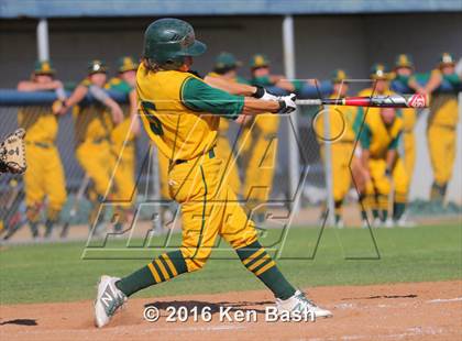 Thumbnail 1 in Royal @ Camarillo photogallery.