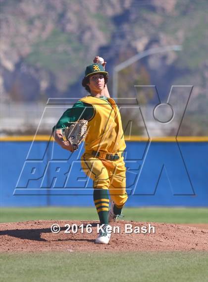 Thumbnail 2 in Royal @ Camarillo photogallery.