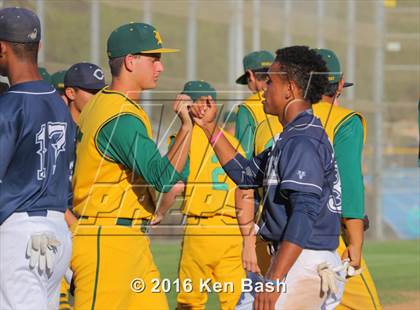 Thumbnail 3 in Royal @ Camarillo photogallery.